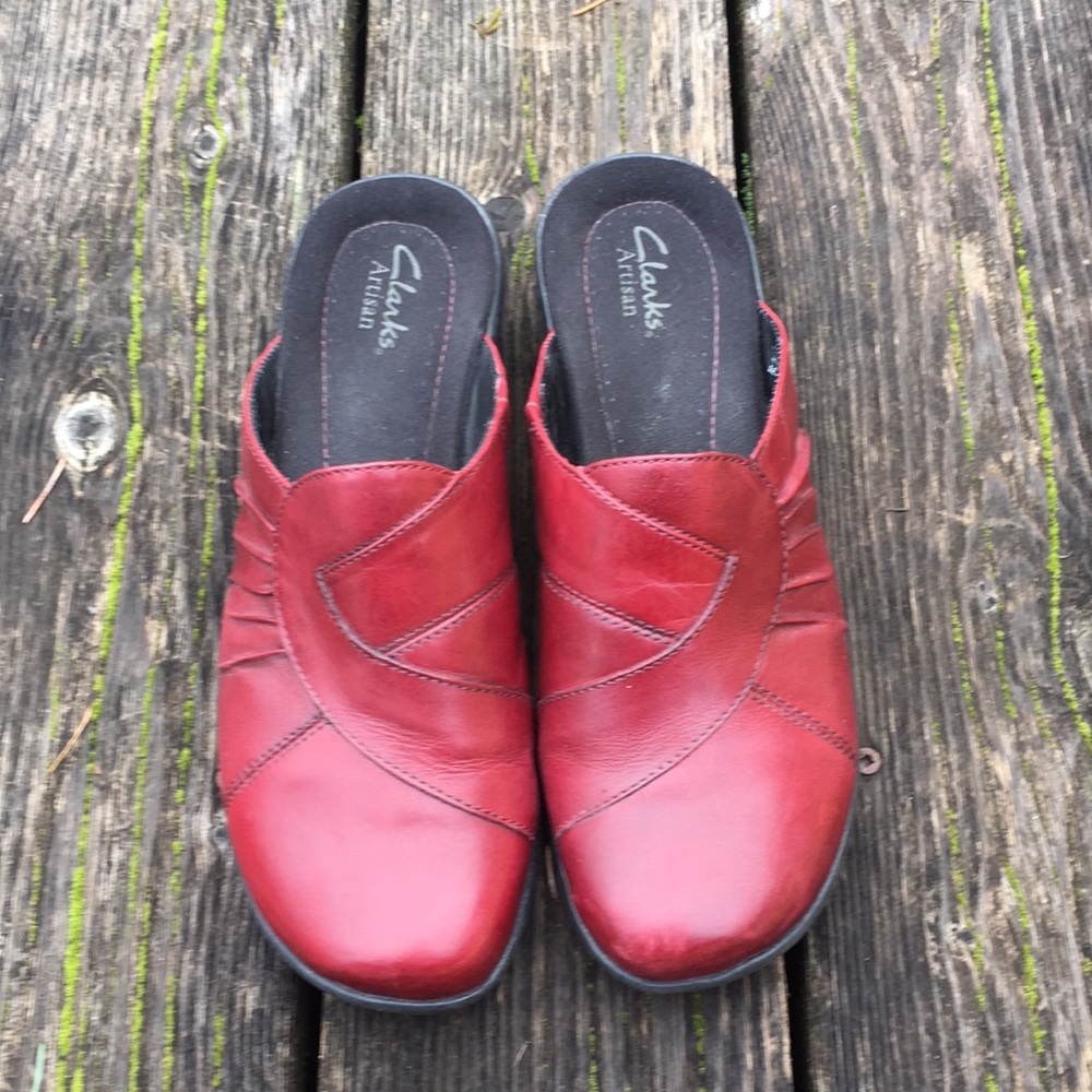 super comfy red leather clogs by Clark’s Artisan
